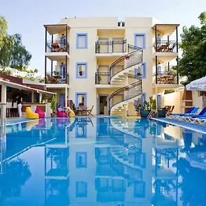 Merve Apartments, Your From In Bodrum, Street Cats Frequent The Property, Not Have Balconies , Ground Floor Have Terrace With Table And Chairs Apart Otel